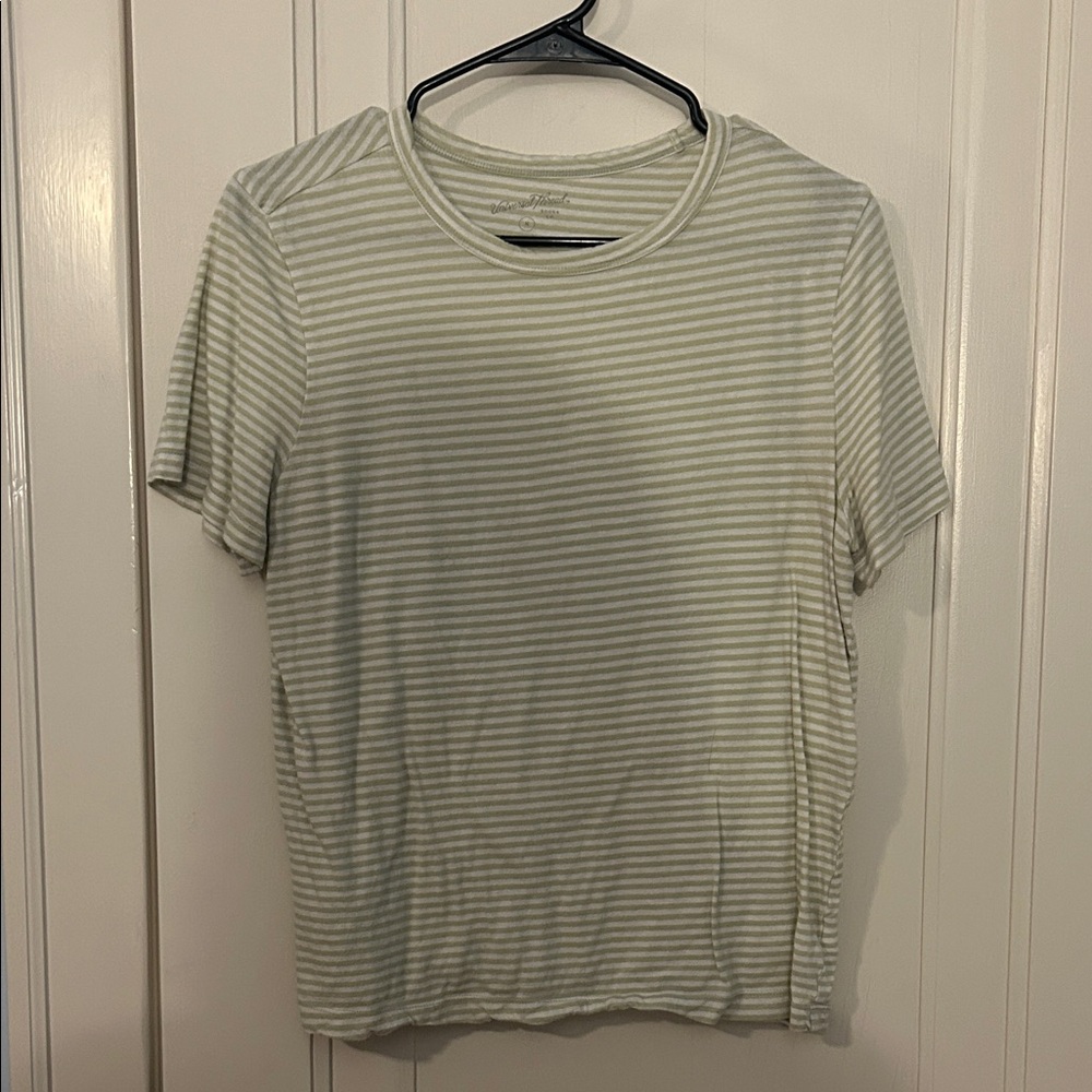 Universal Thread Green and White Striped Short Sleeve Tee